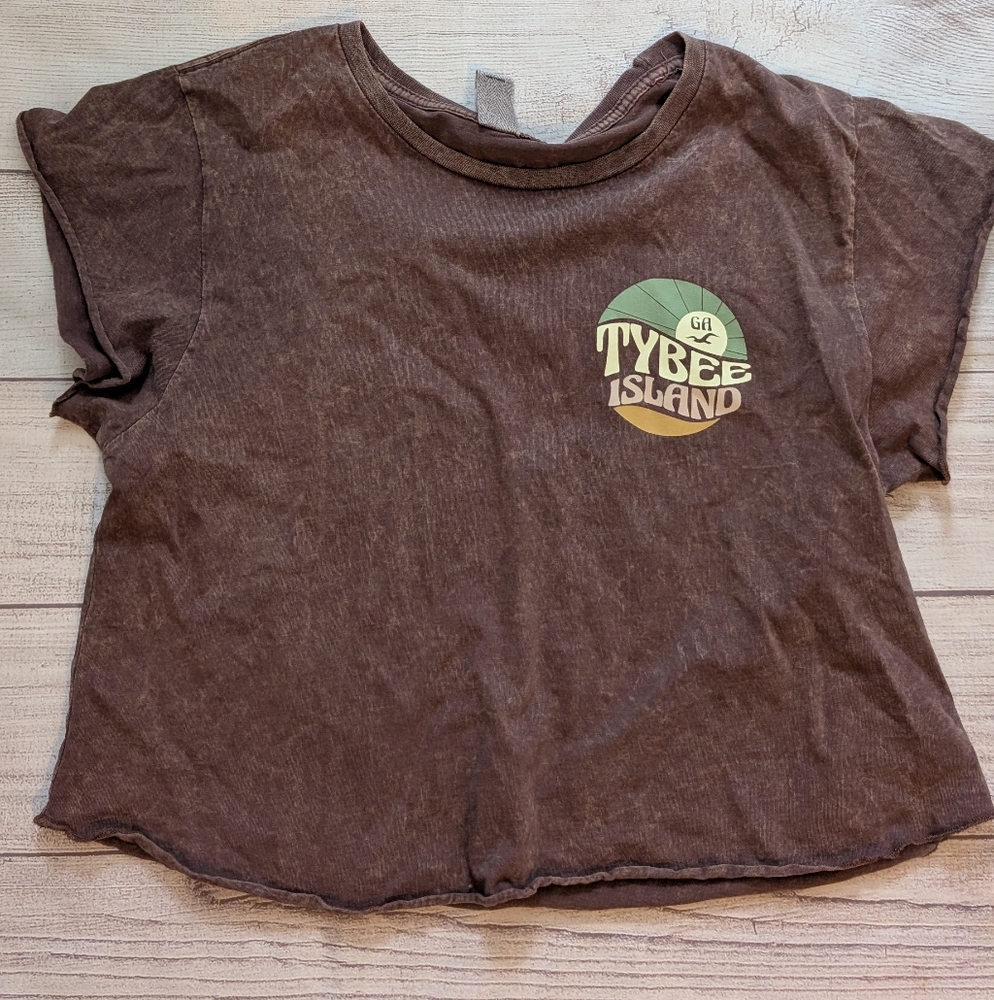 NWOT day break Tybee Island Beachy cropped T-shirt  size large
